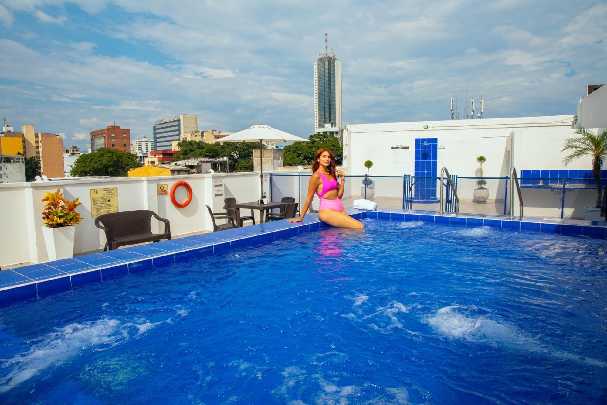 Tama Hotel Granada Real Кали Екстериор снимка