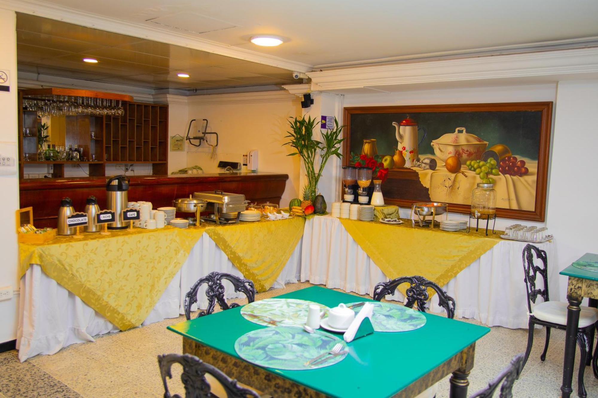Tama Hotel Granada Real Кали Екстериор снимка