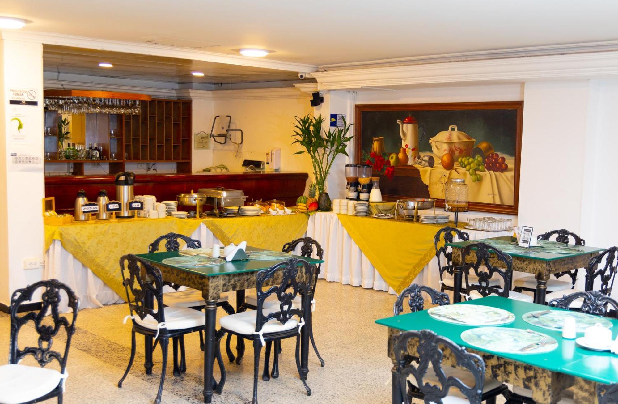 Tama Hotel Granada Real Кали Екстериор снимка