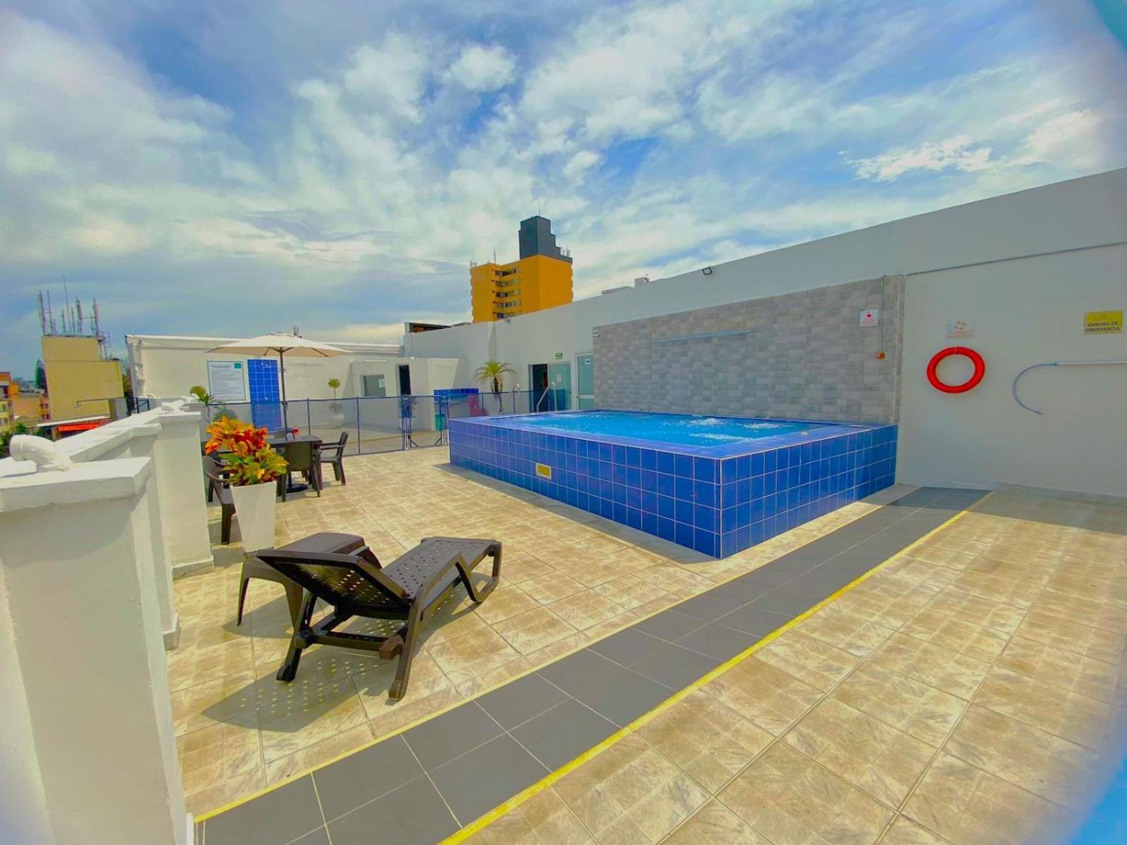 Tama Hotel Granada Real Кали Екстериор снимка