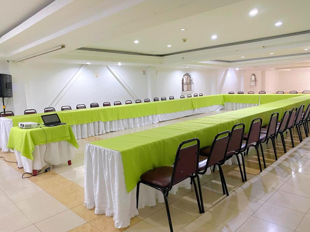 Tama Hotel Granada Real Кали Екстериор снимка