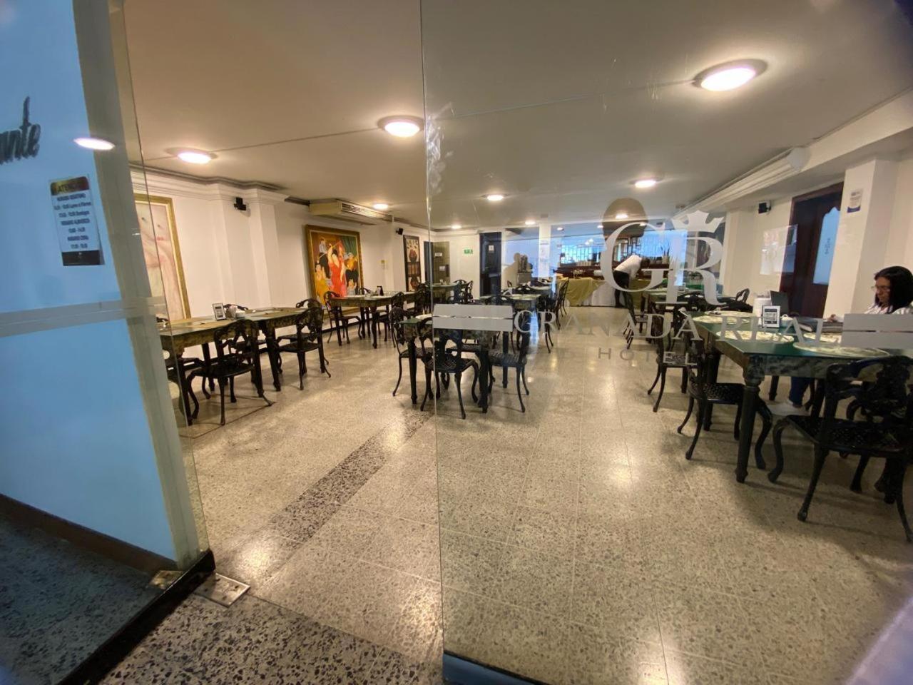Tama Hotel Granada Real Кали Екстериор снимка