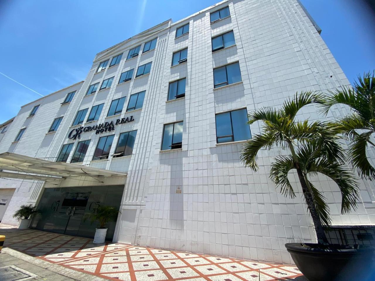 Tama Hotel Granada Real Кали Екстериор снимка