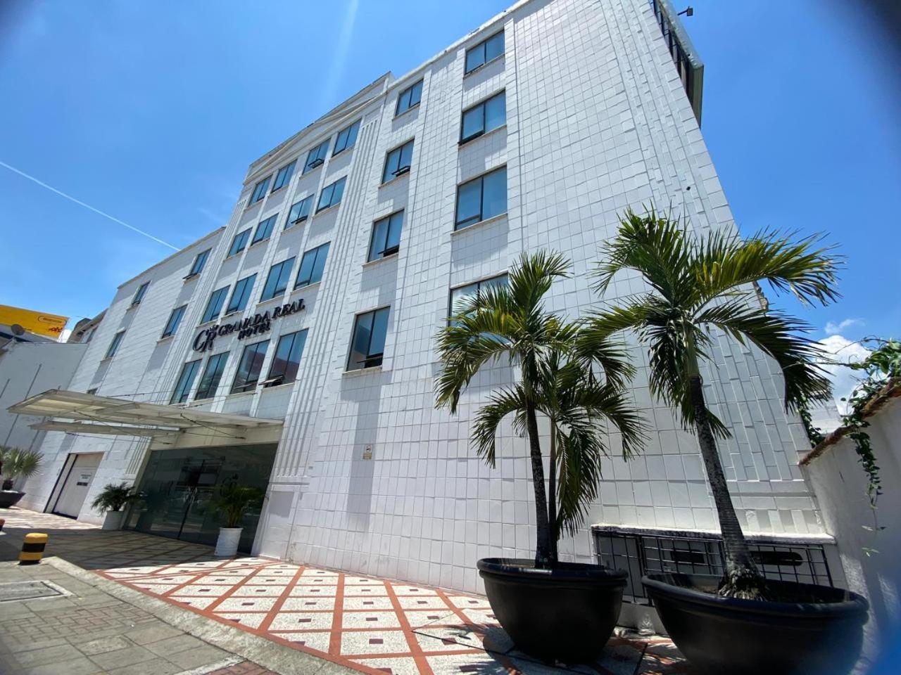 Tama Hotel Granada Real Кали Екстериор снимка