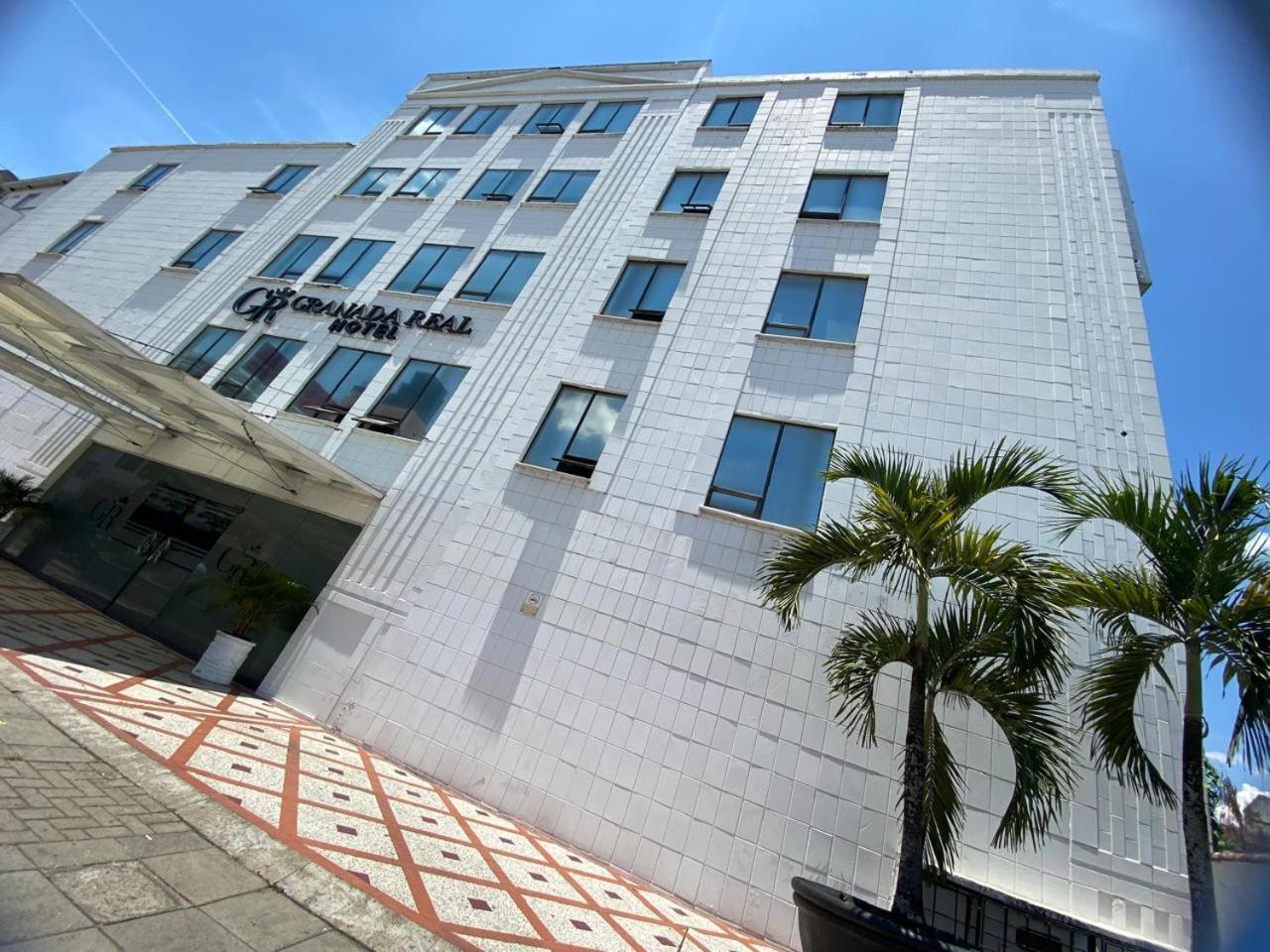 Tama Hotel Granada Real Кали Екстериор снимка