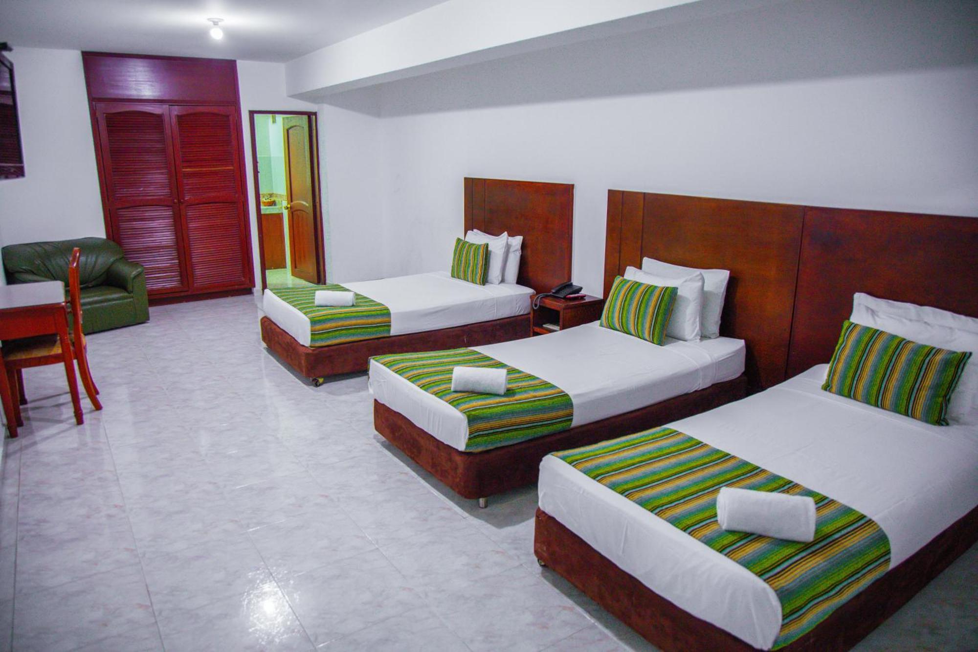 Tama Hotel Granada Real Кали Екстериор снимка